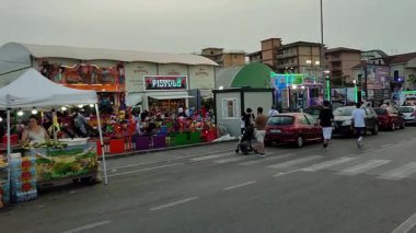 Benevento, Campania, İtalya 14 Haziran 2025: Kutsal Kalp Festivali vesilesiyle Via Giovanni Pascoli 'de geziler düzenlendi