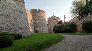 Agropoli, Salerno, Campania, İtalya, 25 Haziran 2025: Angevin-Aragonese Kalesi, 15. yüzyılda genişletildi ve restore edildi.