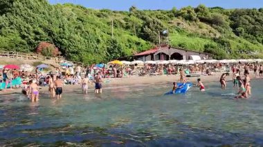 Agropoli, Salerno, Campania, İtalya 26 Haziran 2025: Denizden Trentova Sahili