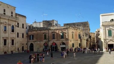 Lecce, Campania, İtalya 18 Eylül 2025: Katedral Meydanı