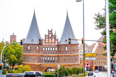 turuncu tuğla şehir binası ispania valencia