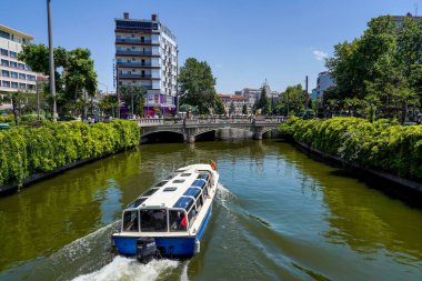  Eskisehir 'deki Porsuk Nehri.     
