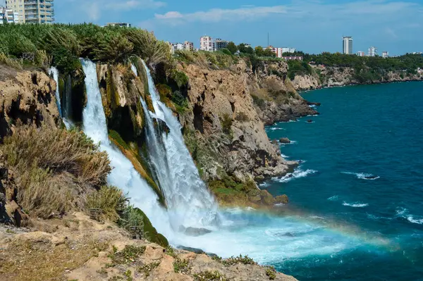 Antalya 'da Dden elalesi şelalesi