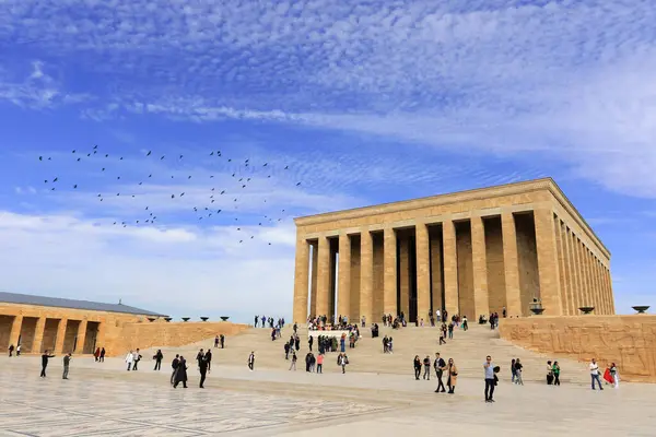 Ankara Anitkabir, Türkiye Cumhuriyeti 'nin kurucusu Mustafa Kemal Atatürk' ün mozolesi.