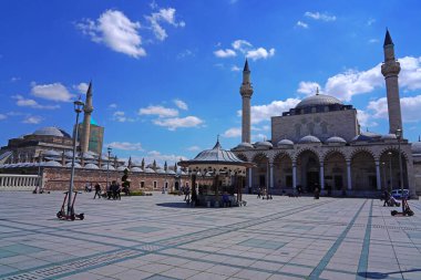Konya Sultan Selim ve Mevlana Camii Konya 'da                      
