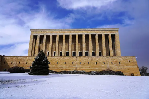 Ankara Anitkabir, Türkiye Cumhuriyeti 'nin kurucusu Mustafa Kemal Atatürk' ün mozolesi                        