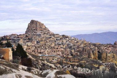 Olağanüstü Kapadokya üzerinde uçan sıcak hava balonu, Uchisar - Goreme, Türkiye                  