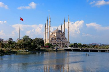 Seyhan Adana 'daki Sabanc Camii