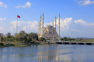 Seyhan Adana 'daki Sabanc Camii