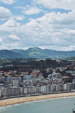 21 Haziran 2021 'de İspanya' nın Bask ülkesindeki San Sebastian şehrinin panoramik görüntüsü