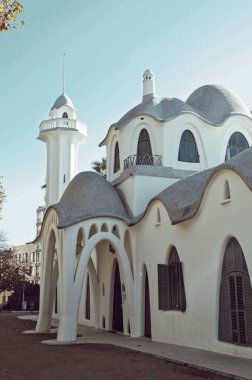 Masia Freixa 11 Mayıs 2023 tarihinde İspanya 'nın Katalonya şehrinde Terrassa' nın merkezinde yer almaktadır.