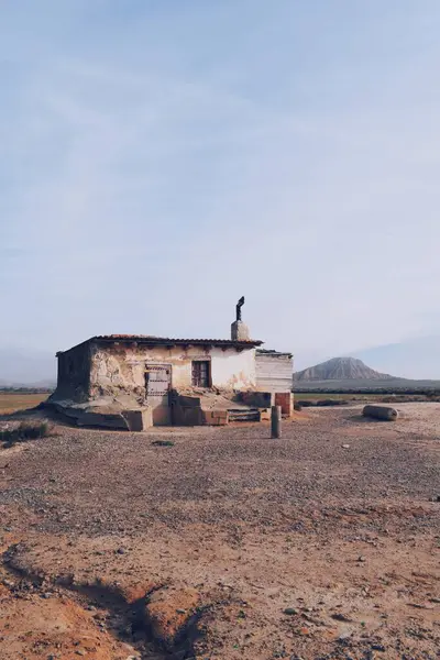 26 Aralık 2023 'te İspanya' nın Navarra kentindeki Las Bardenas Reales şehrinde terk edilmiş bir ev.