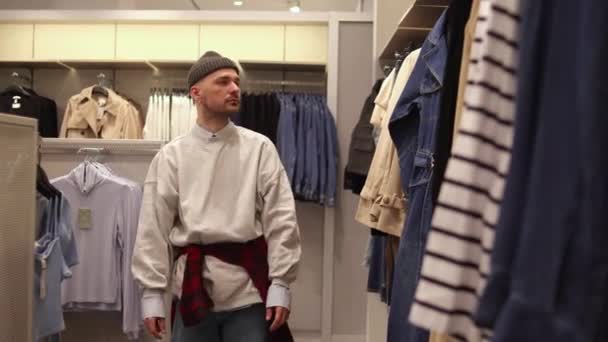 Man Clothes Store Man Store Man Shopping — Stock Video