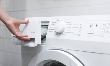 Çamaşır Makinesinin El Açma Çekmecesi Ev Aletleri Kapanışı