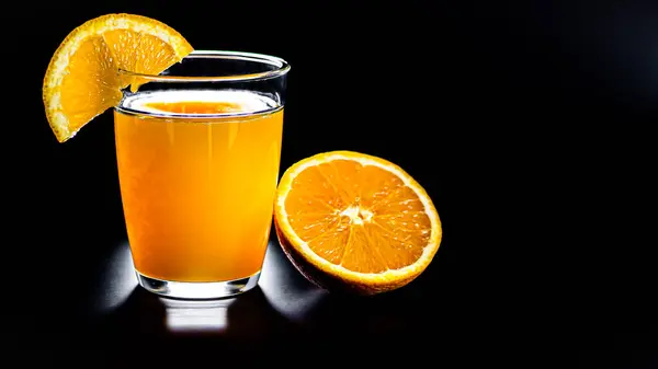 Faydalı kahvaltı. organik portakal suyu. Kullanışlı doğal vitaminler. sağlıklı yiyecekler