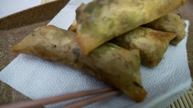 Geleneksel Asya Vietnamlısı, Japon ve Çin yemekleri Harumaki, ayrıca Spring Roll olarak da bilinir.