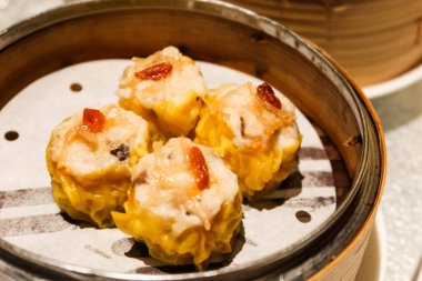 Çin Çin Çin Çin Çin usulü Hong Kong usulü Çin usulü Çin usulü buğulanmış karides Siu Mai ya da bambu buharlı buharlı Shumai adında bir Çin yemeği.