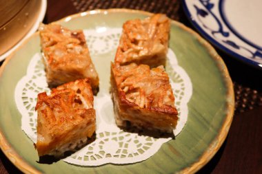 Kanton Dim Sum, kızarmış Taro Pastası ve Kurutulmuş Karides ve Pastırma.