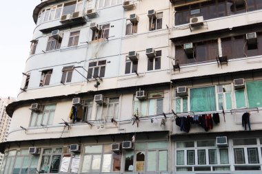 Kowloon City, Kowloon, Hong Kong - 12 Ocak 2025: Eski apartman binaları ya da Çince 