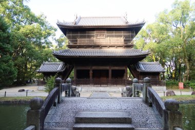 Shofukuji, Fukuoka, Japonya - 4 Kasım 2024: Gokushmachi Mahallesi 'nde bulunan Budist tapınağı