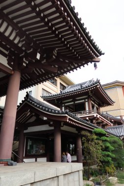Shofukuji, Fukuoka, Japonya - 4 Kasım 2024: Gokushmachi Mahallesi 'nde bulunan Budist tapınağı