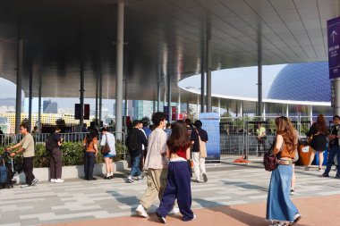 Kai Tak Stadyumu, Kai Tak, Hong Kong - 8 Nisan 2025: Kai Tak Spor Parkı 'nın girişi