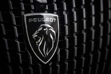 Modern Peugeot Rozet Kapanışı - Otomotiv İçeriği İçin Ayrıntılı Peugeot Araba Amblemi