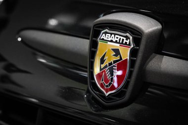 Fiat Abarth Yaklaşma Rozeti - Otomotiv İçeriği İçin Abarth Araba Amblemi
