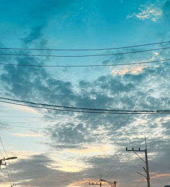 mavi gökyüzü arkaplan resmi