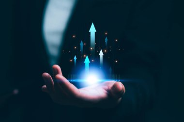 Arrow Dijital Pazarlama Stratejisi ile büyüyen iş dünyası, yatırım başarısının hedefi. finansal ve bankacılık, vizon ve hedefleme iş konsepti.