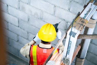 Ev geliştirme projelerinde kablosuz matkap kullanımı için etkili teknikler.