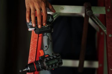 Ev geliştirme eylemi diy sondaj projesi araçların atölye resim kapalı görünüm zanaat konsepti seo