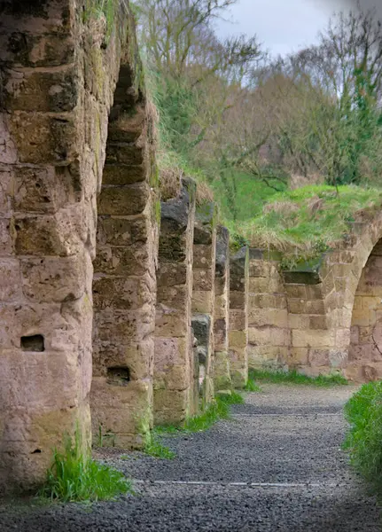 Bulutlu bir günde Valkenburg Kalesi