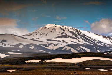 İzlanda 'nın İzlanda Highlands, Landmannalaugar, İzlanda' daki uzak yabanda volkanik dağ manzarası