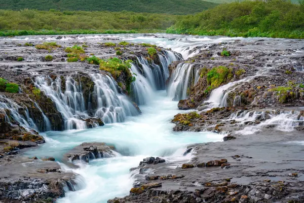 Bela Paisagem Cachoeira Bruarfoss Fluindo Rio Bruara Verão Sudoeste Islândia — Fotografia de Stock