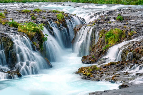 Bela Paisagem Cachoeira Bruarfoss Fluindo Rio Bruara Verão Sudoeste Islândia — Fotografia de Stock