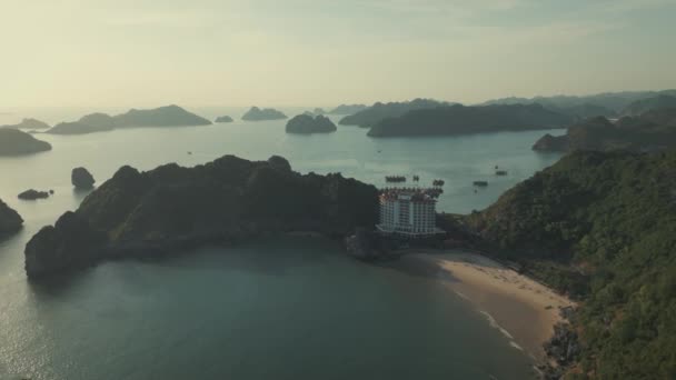 Cat Vietnam Güzel Şehrini Limanını Büyüleyici Hava Manzaralarıyla Keşfedin Long — Stok video