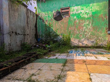 Evin arkasındaki alanın fotoğrafı yıllardır muhafaza edilmemiş.