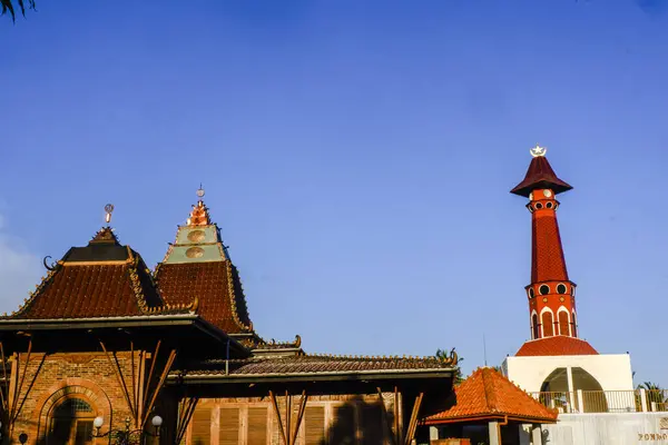 Endonezya, Bali 'deki Hindu tapınağı.