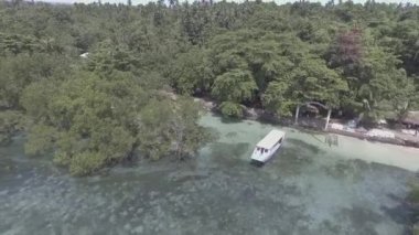 Hava Aracı Manado Bunaken Sahili Sulawesi Endonezya 'yı vurdu