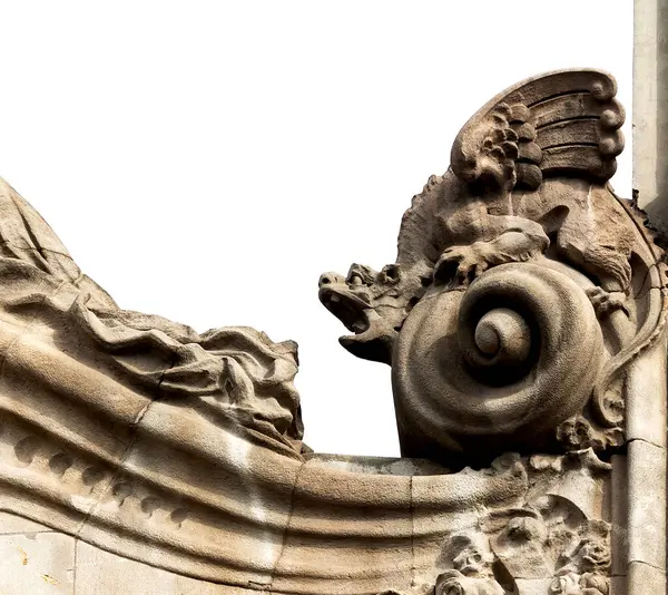 Bu tarihi binanın dış cephesinde bazı karakterleri, hayvanları ya da çiçekleri temsil eden renk detaylarıyla çekildi. Eixample, Barcelona, Catalunya, İspanya, Avrupa 'da geçiyor