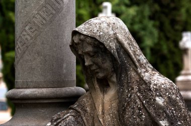 Bu tarihi binanın dış cephesinde bazı karakterleri, hayvanları ya da çiçekleri temsil eden renk detaylarıyla çekildi. Zaragoza, Aragn, İspanya, Avrupa 'da geçiyor