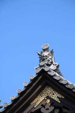 Kamakura, Japonya - 4 Mart 2024: Budist Hase-kannon Tapınağı ana meydanı