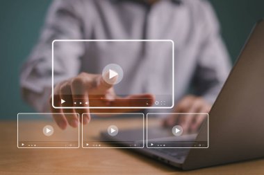 Öğretmen çevrimiçi eğitim akademisi. E-öğrenim lisans programı konsepti. İnternet eğitimi diploması, bilgi, yaratıcı fikir çözümü. İnsan çevrimiçi bilgisayar webinar 