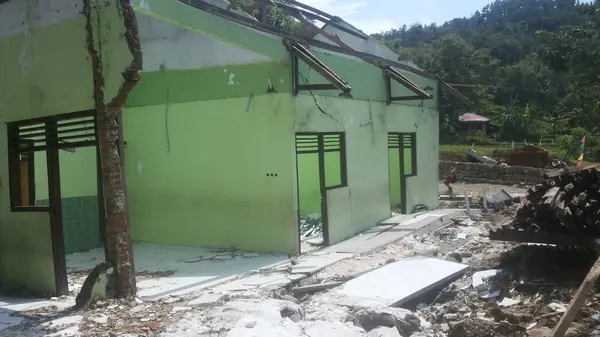 toprak durumu bir heyelan sonrasında (doğal afet)
