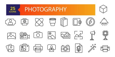 Fotoğraf ikonları. Fotoğraf stüdyosu ışığı, kameralar ve kamera tripod hattında. Fotoğraf objektifi teknolojisi, farklı dijital ve klasik kamera piktogramı.