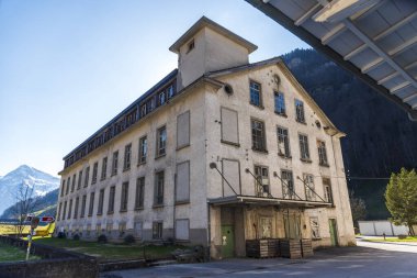 Diesbach, İsviçre 'deki eski terk edilmiş fabrika. 