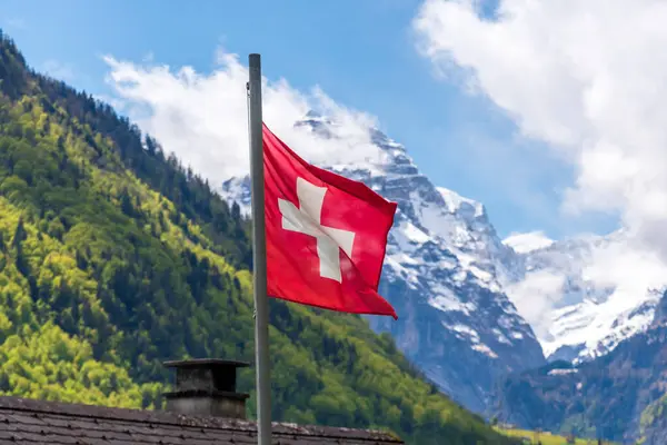 Swiss Flag Mountains — Stock Photo, Image