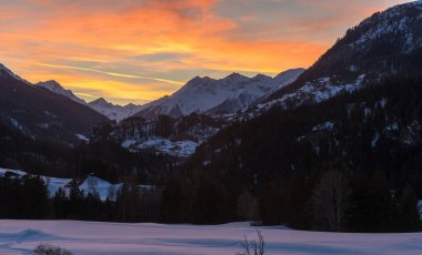 İsviçre Alplerinde Günbatımı