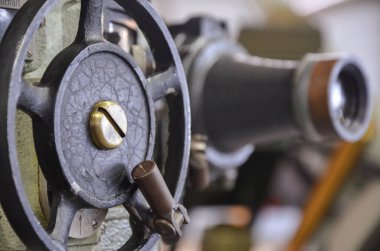 Eski bir hassas mekanizma.